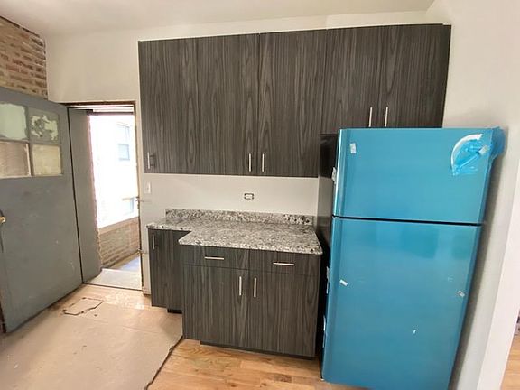 4th image of 5124 S Dorchester Ave #4