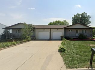 326-328 E Orbison St, Barneveld, WI 53507