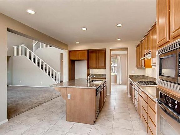 3rd image of 32259 Honeybee Dr