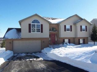 175 Overview Cir W, Red Lion, PA 17356