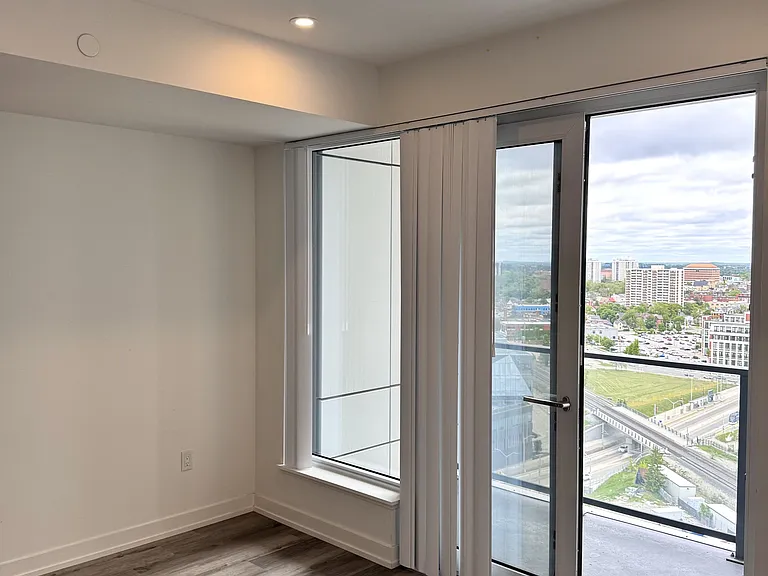 15 Wellington St S #1705 — Photo 13