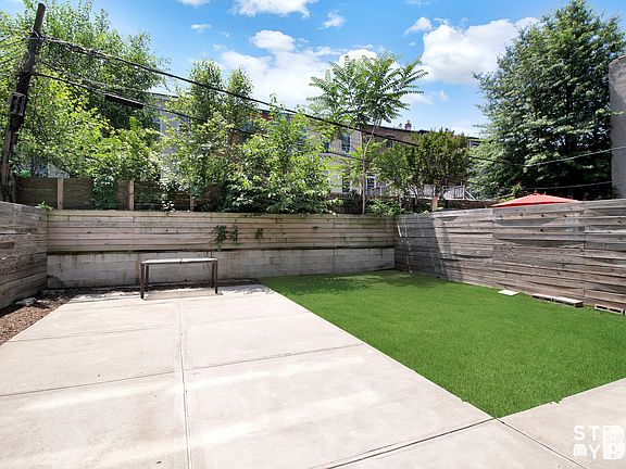 5th image of 672 Halsey St #1L
