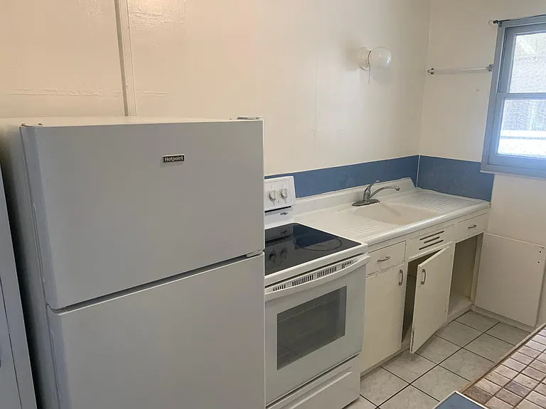 2921 Varsity Cir — Photo 3