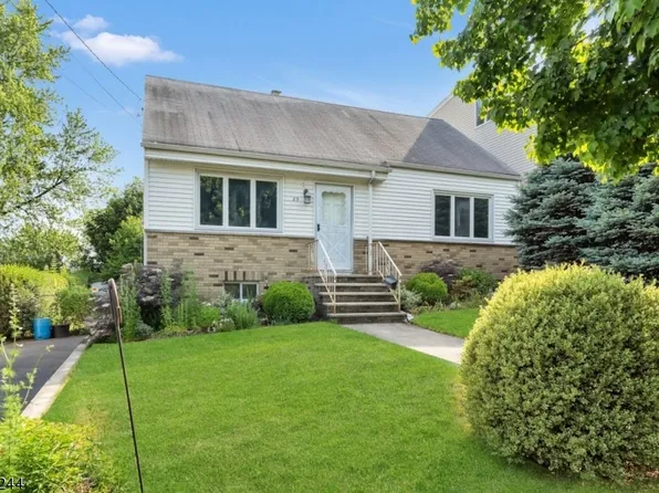 89 Edison St, Clifton City, NJ 07013