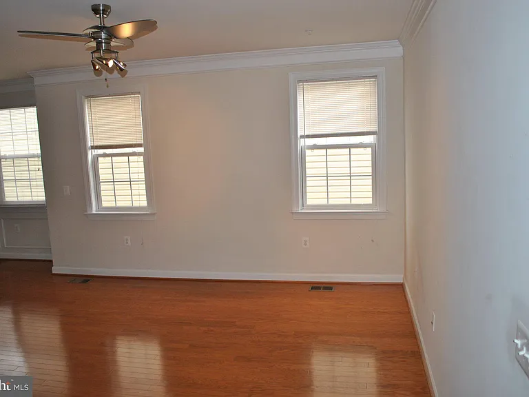 13652 Venturi Ln — Photo 3