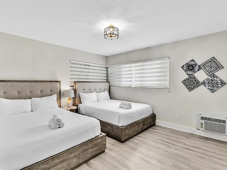10000 E Bay Harbor Dr #18 — Photo 1