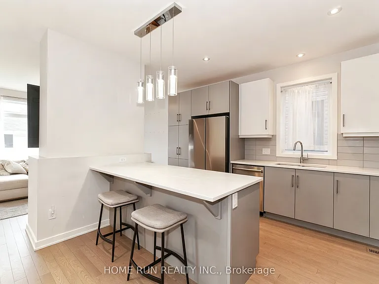 250 Soprano Ave — Photo 5