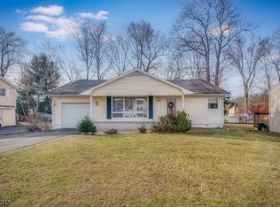 106 Papakating Rd, Hopatcong, NJ 07843