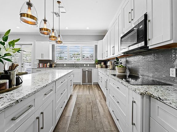 4th image of 4011 NE 16th Terrace