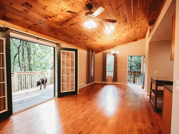 228 Cloudrise Ln, Banner Elk, NC 28604