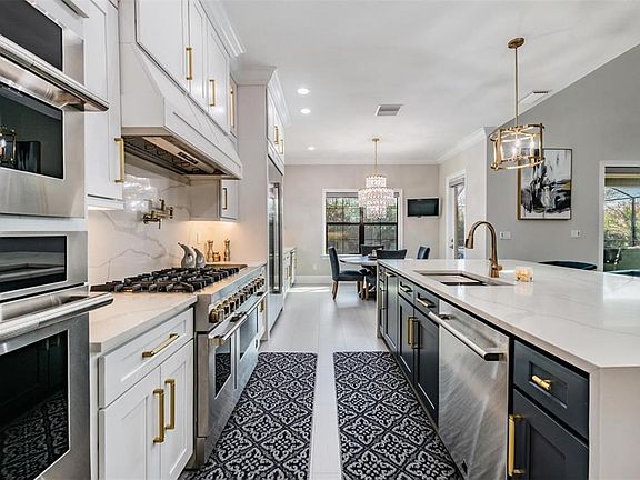 3rd image of 2913 Valencia Ridge St