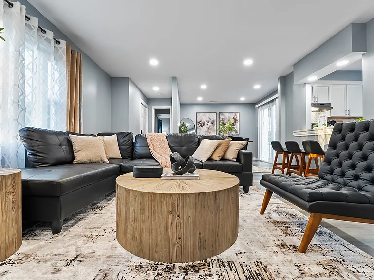 1705 S Highland Ave — Photo 11