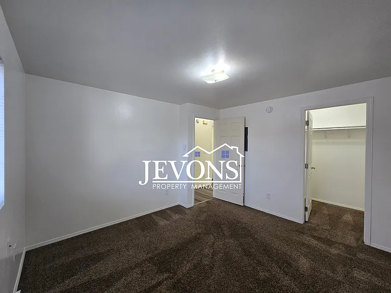 311 N 6th St #6 — Photo 15