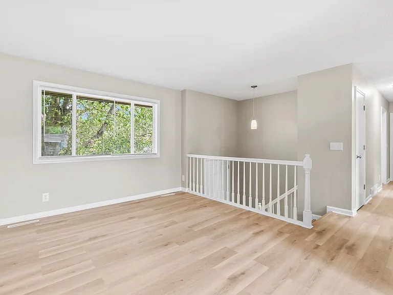 5106 N 128th St — Photo 15