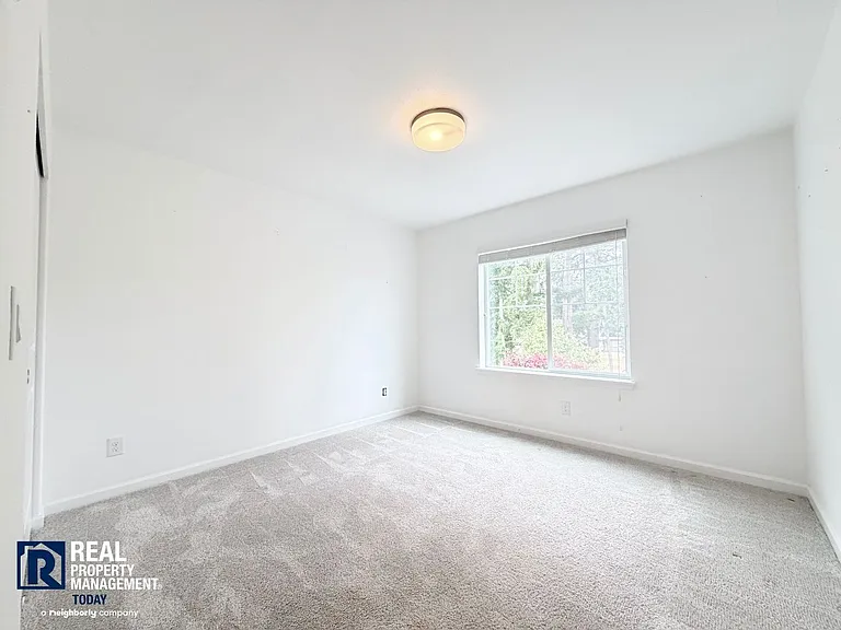 15329 SE 278th St — Photo 20