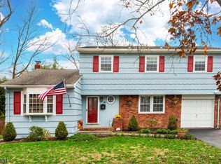 30 Arcadia Rd, Pompton Lakes Boro, NJ 07442