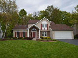 44 Forest Meadow Trl, Rochester, NY 14624