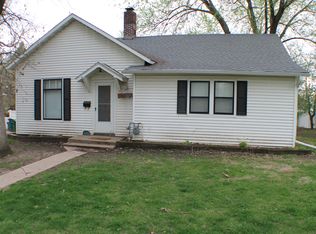 805 7th St, Corning, IA 50841