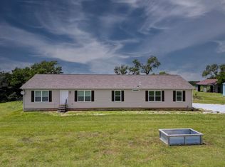 19337 71st Rd, Winfield, KS 67156