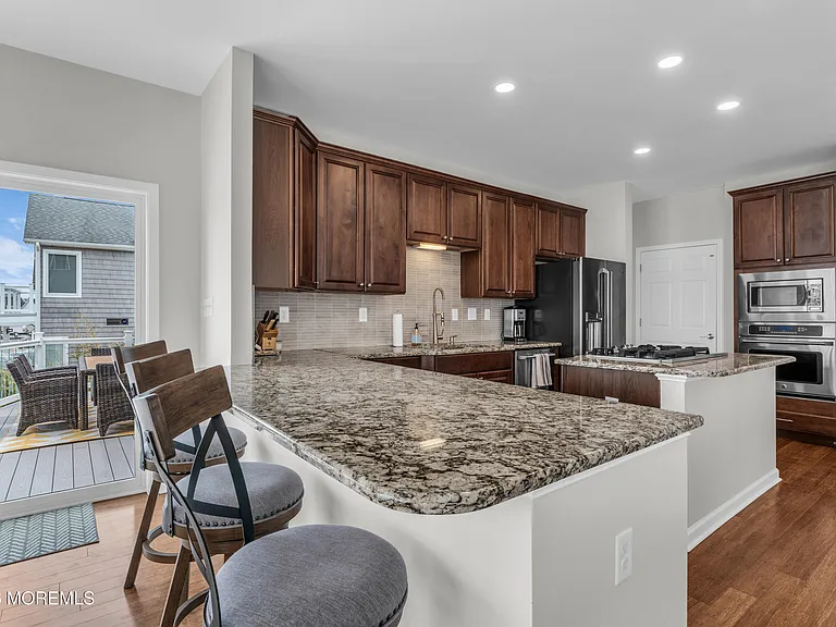 3306 Windsor Ave — Photo 26