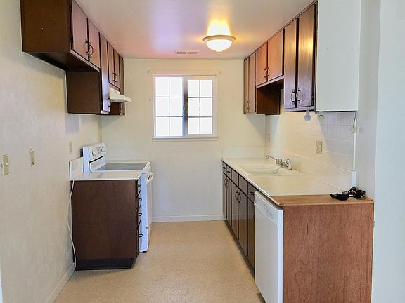 5th image of 291 Hushbeck Ave