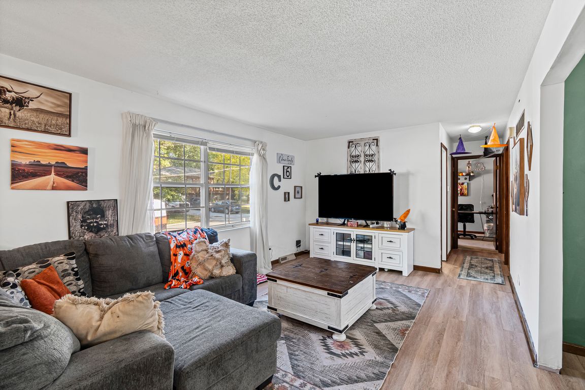 next background image