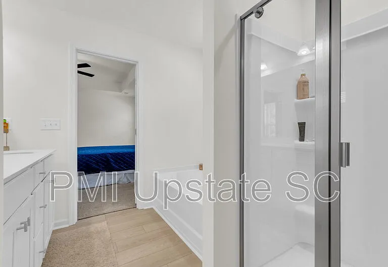 1110 Silverbend Trl — Photo 17