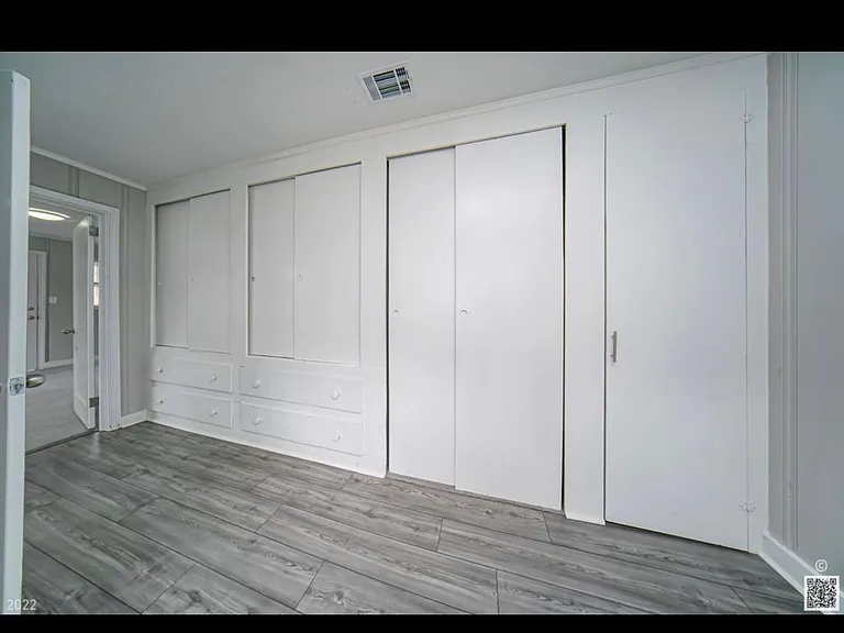 220 Ellis St — Photo 11