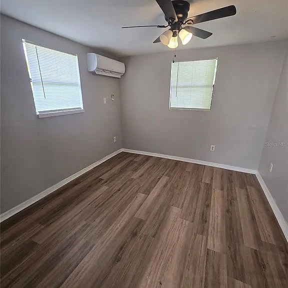 2406 E Clark St #A & B — Photo 3