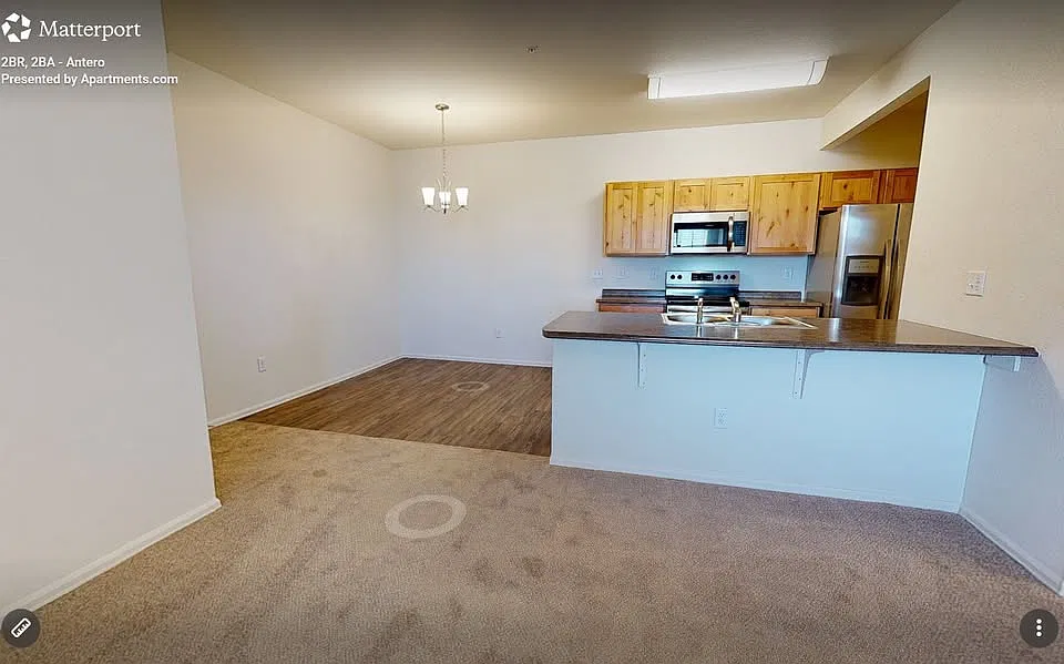 2 bed, 1116 sqft, $1,600 — Photo 2