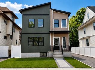 21 Hampton Ter, East Orange, NJ 07018