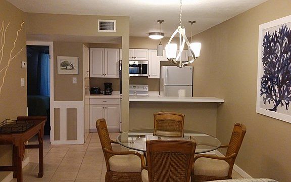 4th image of 202 Nassau Dr