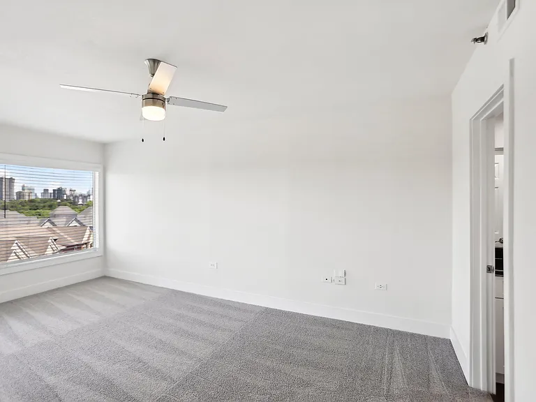Wesley Townsend Apartments at Buckhead — Photo 15
