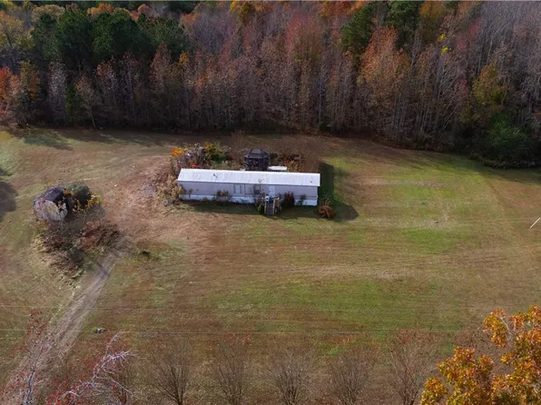 264 Carrie Ln, Shacklefords, VA 23156