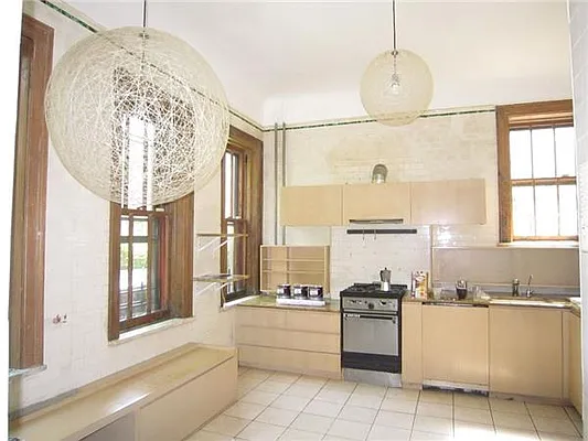 Rented by Oxford Property Group | media 30