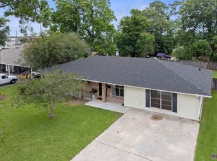 1104 E Grace St, Gonzales, LA 70737