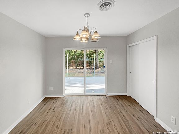 4th image of 1007 OLNEY DR