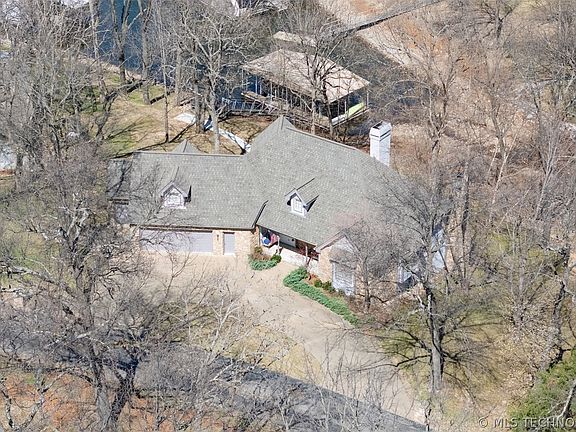 4th image of 33421 Ridge Rd
