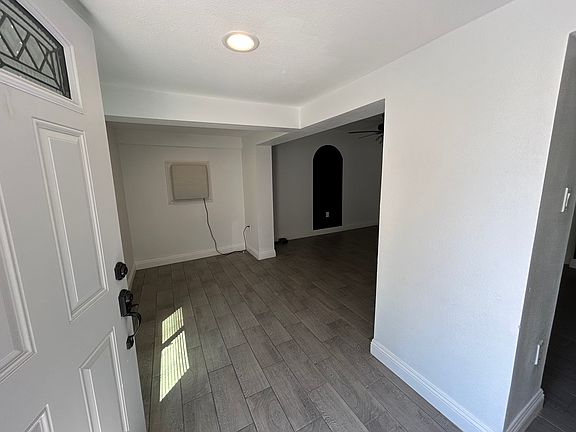 2nd image of 15184 Golden St