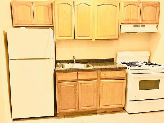 5th image of 1175 Morris Ave APT 3G