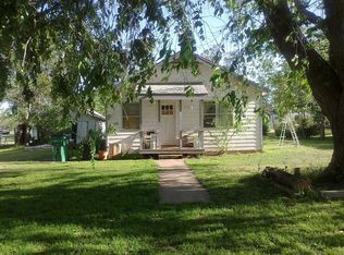 516 E Ohio St, Walters, OK 73572