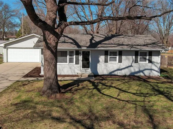 1924 Miami St, Leavenworth, KS 66048