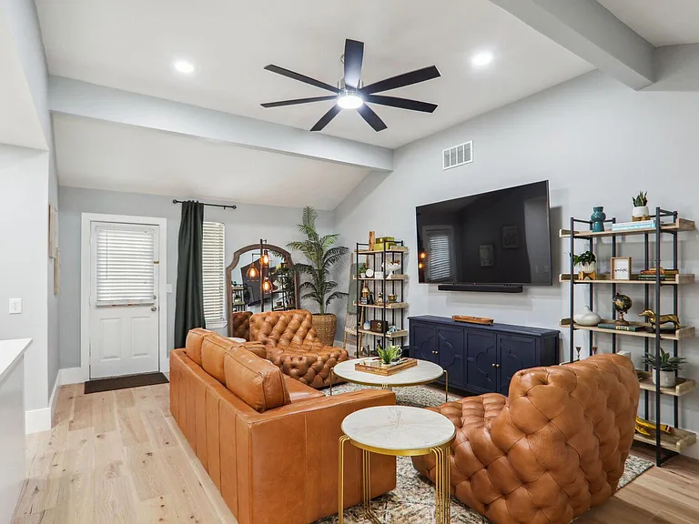 1406 Cartecay Dr — Photo 1