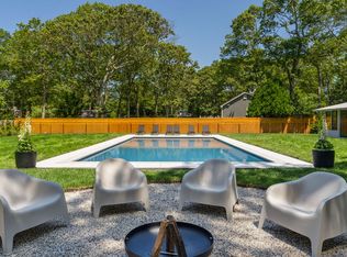 5 Pine Tree Ct, East Quogue, NY 11942