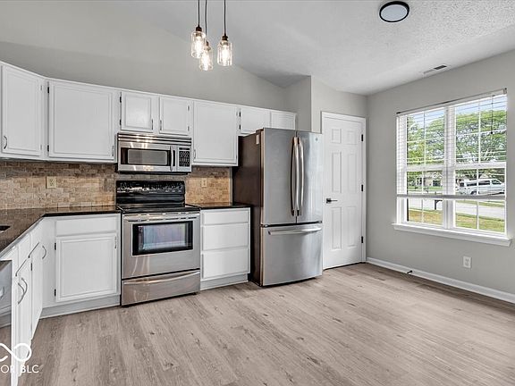 4th image of 13148 Knollton Ct