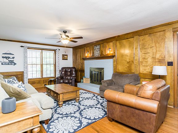 2nd image of 10825 Tuxford Dr