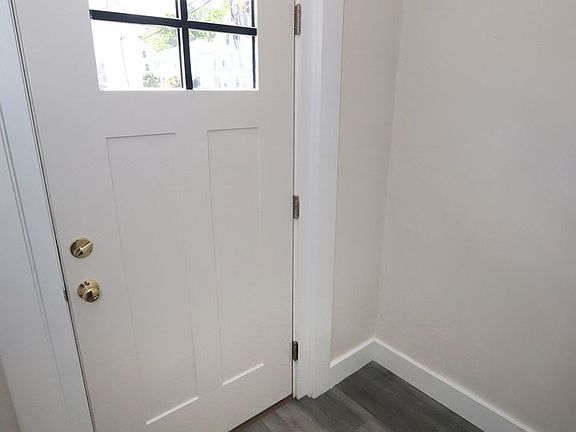 5th image of 63 Saint Thomas St #67