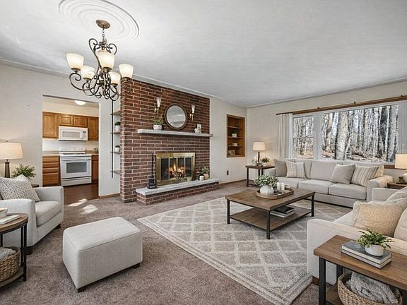 5th image of 22398 Struwin Rd