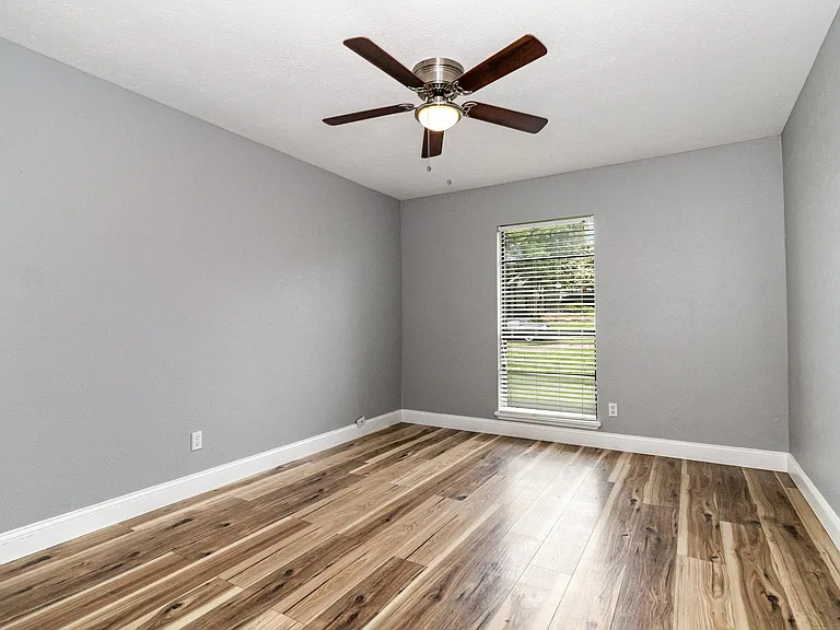 4716 Roberts Dr — Photo 23