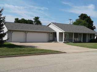 5402 W Burns Ave, Bartonville, IL 61607